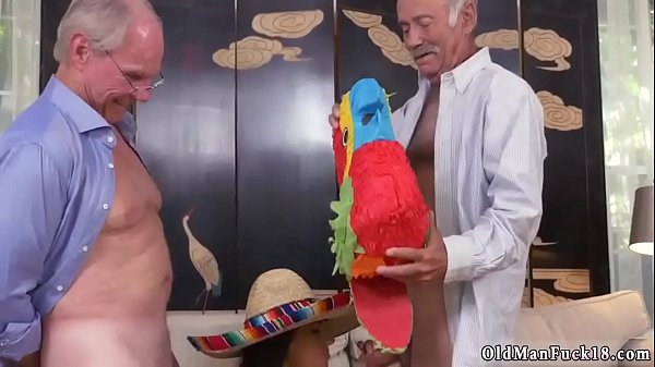 MILF junges Mädchen hd geht südlich der Grenze