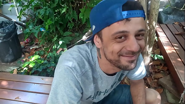 Ga&ucut_chos có đeo tất không?