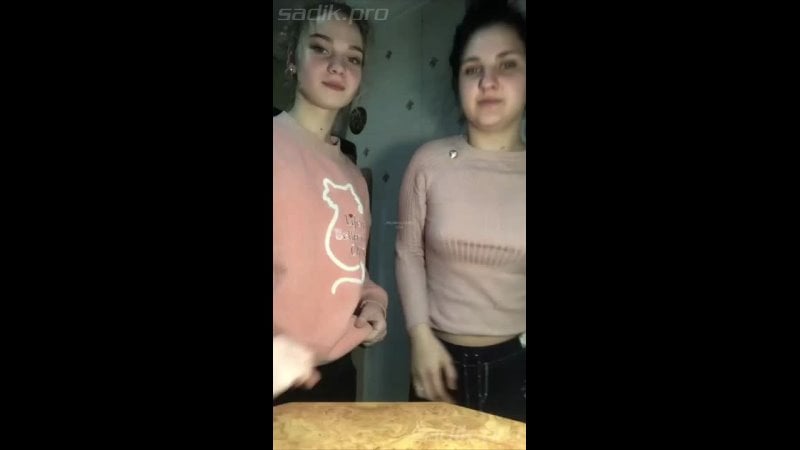 Dopo la scuola si leccano le fighe a vicenda (porno MILF sesso BBW adolescenti porno MILF mature fatte in casa)