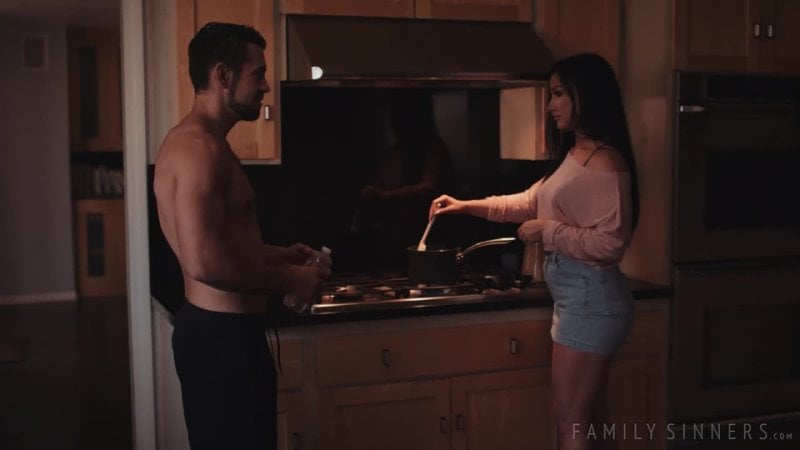 Jennifer White Mothers and Stepsons 6 scène 2 [tout le sexe, hardcore, pipe, gonzo]